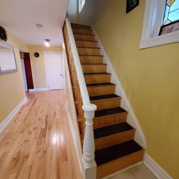 Garden 2 Storey House Niagara Falls Exterior photo